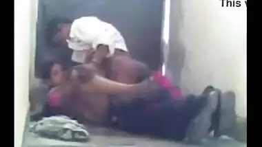 Marathi village bhabhi caught while fucking