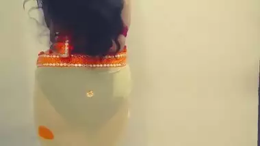 tamil bhabhi fingring and moan loudly