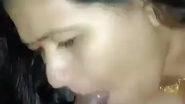 Sexy Desi Hot Bhabhi Blowjob