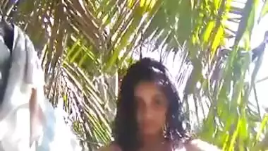 Today Exclusive- Cute Lankan Girl Showing Her Nude Body And Outdoor Bathing Part 3