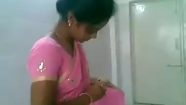 Sexy Indian sucks and fucks in motel room.