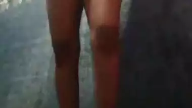 Unsatisfied bhabhi bathing nude video leaked
