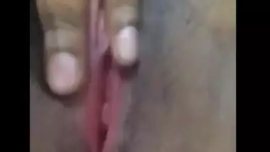 Sexy tamil girl Pussy Fingering Clip