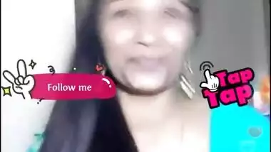 Bhabi Booby Cleavage Live