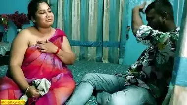 Indian beautiful maid hot sex at open garden!! Viral sex