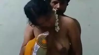 Desi bhabi fucking with old father in lw