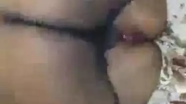 Desi chubby aunty fuck by her husband friend