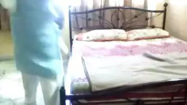 Gujarati maalkin naukar ka hardcore xxx porn video