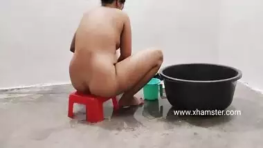 A Guy With A Huge Cock Having Wild Sex With A Cougar In A Bathroom Desi Bhabhi