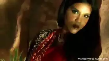 Pure Seduction From India Making Feel Good By Dancing