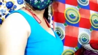 Desi Indian Aunty Private Show