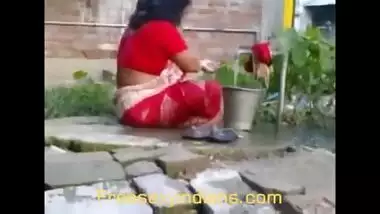 Indian sex mms of bhabhi caught by neighbor