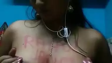 Kolkata boudi show her big boob selfie video capture