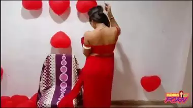 Indian Babe On Valentine Day Seducing Her Lover With Her Hot Big Boobs