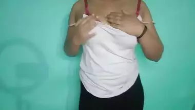 Niharika Hot Pussy Show With Dance