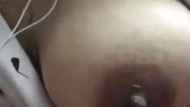 Indian bhabhi show boob