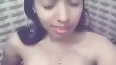 Mumbai College girl taking a selfie video of her hot body
