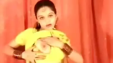 Hindu Girl in Yellow Saree Tease.