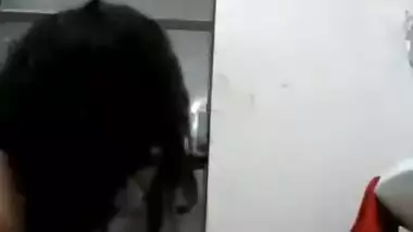 Paki girl leaked video goes live