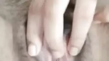 Desi bhabi fingering pussy selfie cam video capture