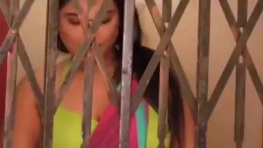 Desi big boobs bhabi hot photoshoot