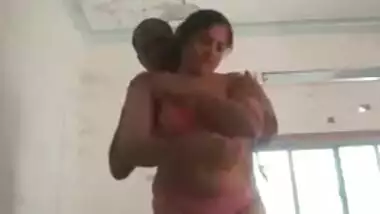 Sexy Punjabi Aunty Getting Pussy Sucked
