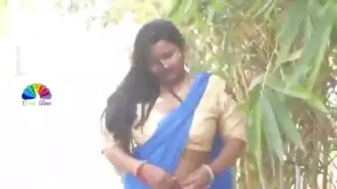 cute plump bhabhi