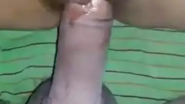 Virgin Indian cutie sex with her bf