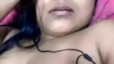 Today Exclusive- Sexy Lankan Bhabhi Showing Her Boobs On Video Call Part 2