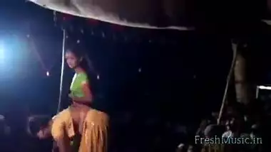 Girls Showing Pussy In Telugu Record Dance