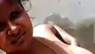 Mallu Bhabhi Shows Her Boobs and Pussy