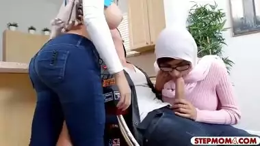 Two Arab women shared on a massive stiff cock on sofa
