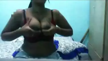 INDIAN HUGE MILKY Boobs Show