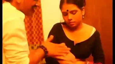 Desi short sex movie of a herbal doctor seducing his patient