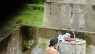 Cute Desi Girl Out Door bathing part 1