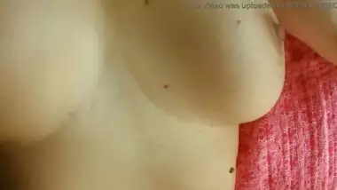 Indian dick drills a wet desi pussy and cums on it