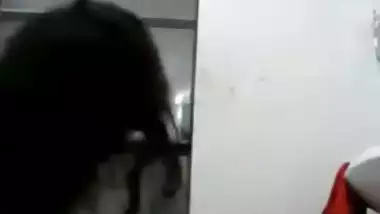 Paki gal leaked video goes live