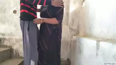 Desi Indian Viral Couple Hardcore Fucking on Stairs