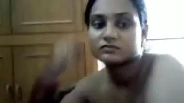 Desi wife gets naked with her husband on webcam