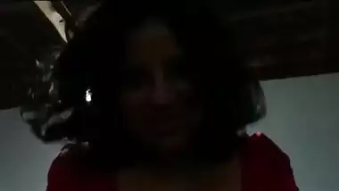 hyderabadi wife giving mid night blowjob