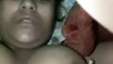 Bhabhi Showing Her Boobs and Pussy 2 Clips Part 1