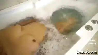 Rich Indian Wife Masturbate With Fun in Bathtub