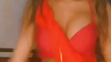 CUTIE DESI SEXY CLEAVAGE GIGGLE AWESOME