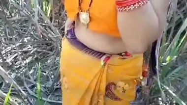 Desi sex MMS of a slut Bhabhi and her pervert devar