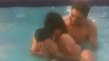 Indian group sex of College desi girl in swimming pool