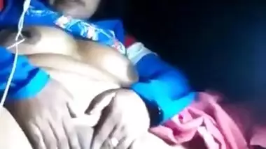 Desi Boudi Showing her Boobs and Pussy