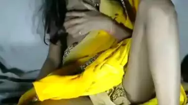 Desi housewife handjob by hubby,s cock