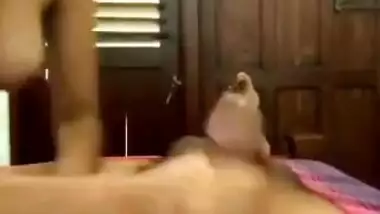 Lankan couple sex MMS on honeymoon night