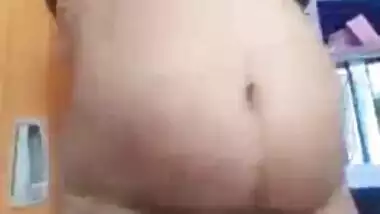 Desi hot wife show her pussy & fingering