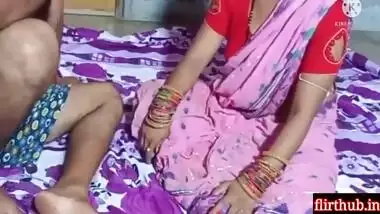 Desi Big Ass Aunty Ki Gand Utha Ke Chudayi Kari Or Muth Pee